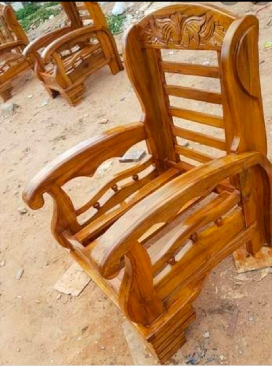 Carved wooden armchair — project 2